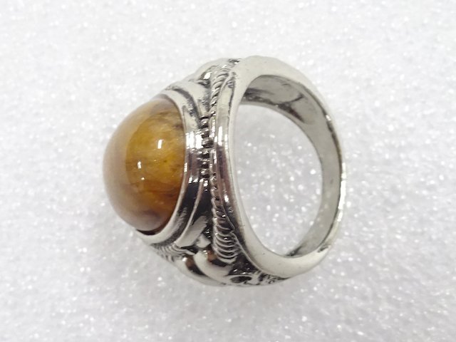  色石　指輪(16.5号)